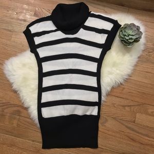 XOXO Size Medium Top